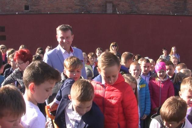 „Dąb Niepodległości” w Szkole Podstawowej nr 3 w Lęborku