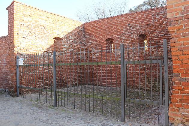 Konserwacja obwarowań przy ulicy Przymurnej zakończona