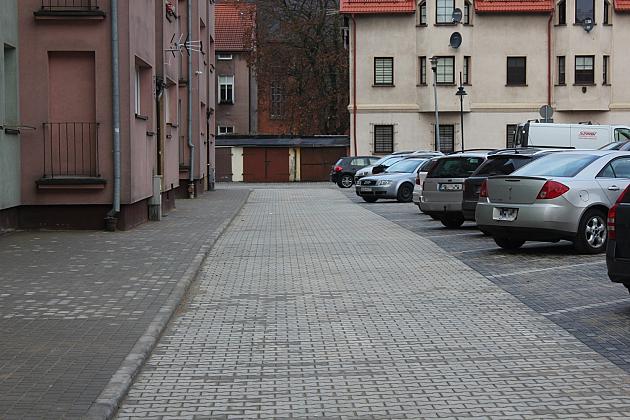 Nowe miejsca postojowe na zapleczu Orzeszkowej i „Belwederu”