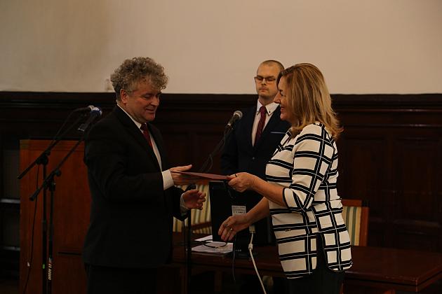 I sesja Rady Miejskiej – Burmistrz i Radni złożyli ślubowanie