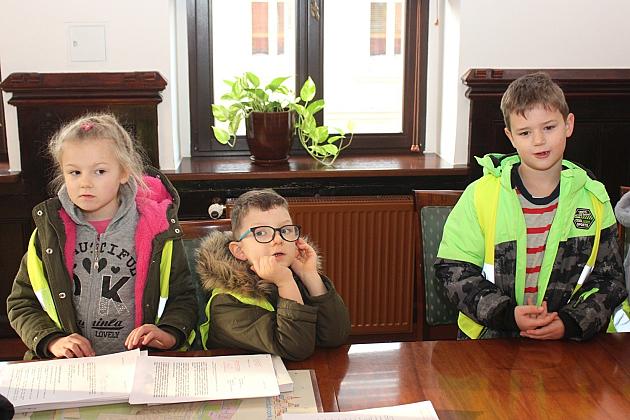 Przedświąteczna wizyta przedszkolaków