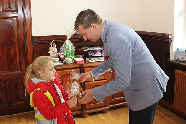 Przedświąteczna wizyta przedszkolaków