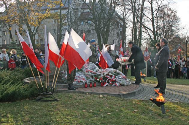 Święto Niepodległości - żołnierze i rycerze strzelali na wiwat 