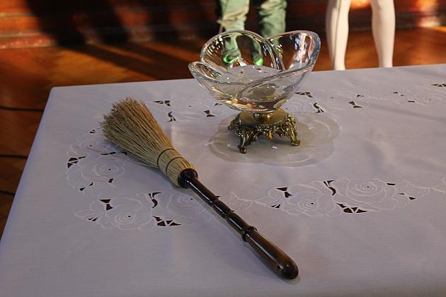 Biskup Kasyna z kolędą w ratuszu