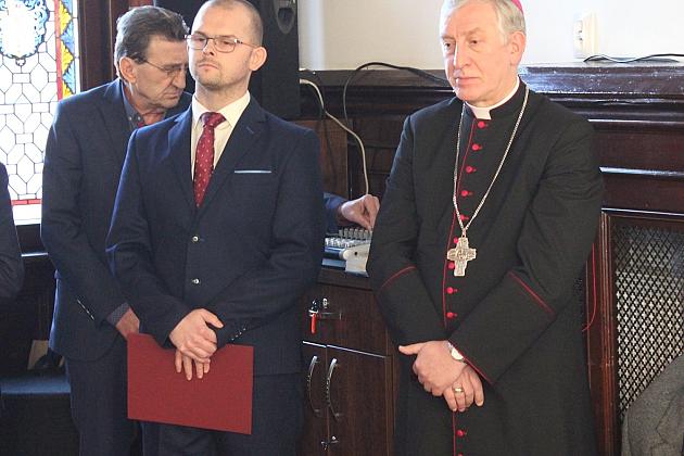 Biskup Kasyna z kolędą w ratuszu
