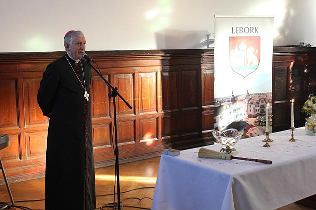 Biskup Kasyna z kolędą w ratuszu