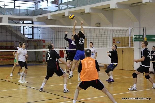 Zmiana lidera Amatorskiej Ligi Siatkówki w Lęborku