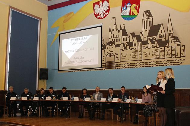 Debatowali o hejcie w życiu publicznym