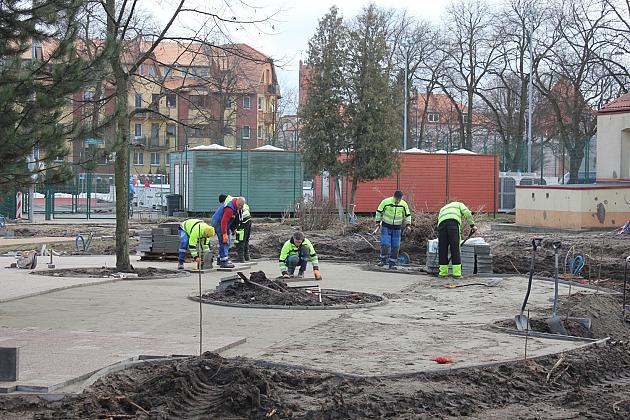 Budowa rolkowiska i terenu rekreacyjnego na placu Piastowskim
