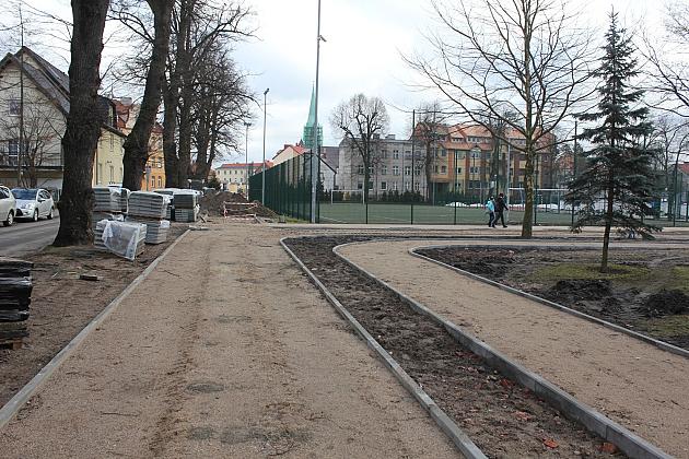 Budowa rolkowiska i terenu rekreacyjnego na placu Piastowskim
