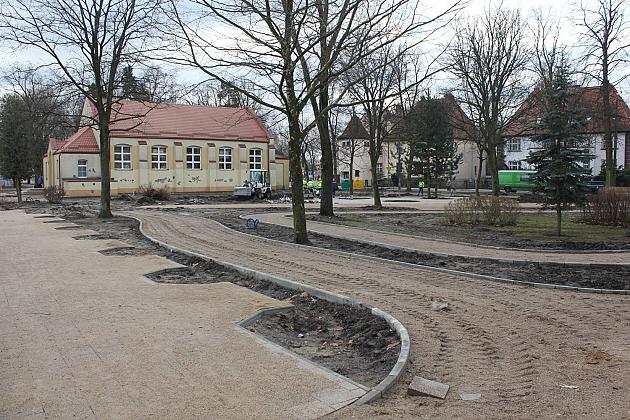 Budowa rolkowiska i terenu rekreacyjnego na placu Piastowskim