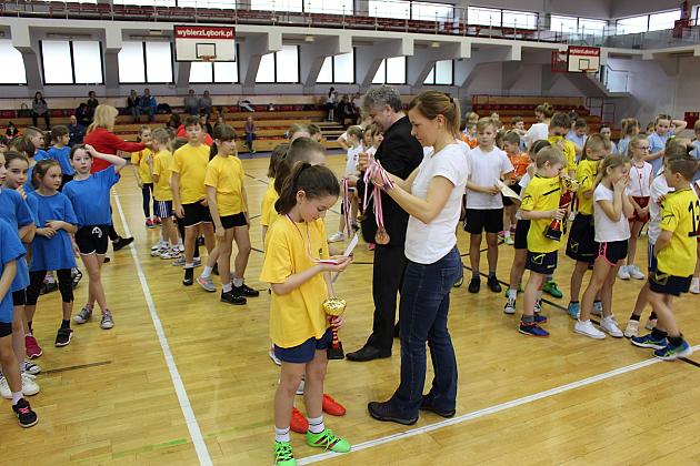 Miejskie Igrzyska Dzieci w Sztafetach Sprawnościowych klas II i III