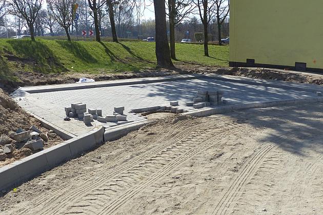 Nowa droga i parkingi w „Zakątku kultury”