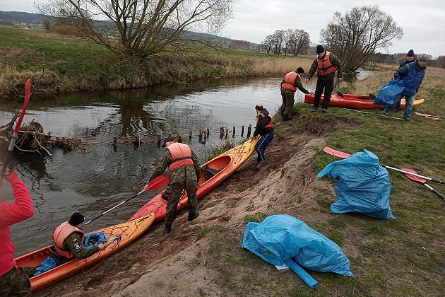 Sprzątali Łebę