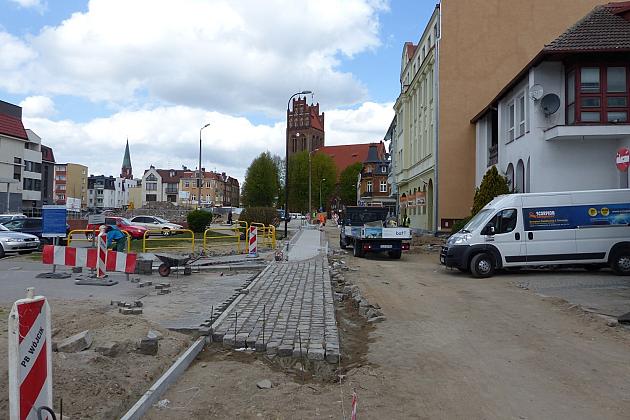 Długosza z nowym brukiem, czas na Młynarską