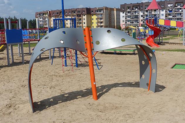 Nowy plac zabaw na Osiedlu Sportowa