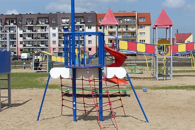 Nowy plac zabaw na Osiedlu Sportowa