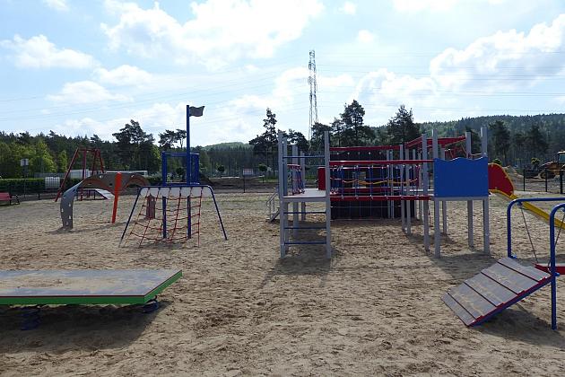 Nowy plac zabaw na Osiedlu Sportowa