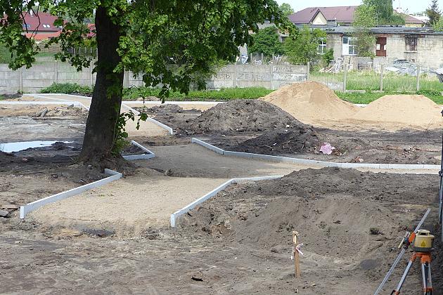Przy ul. Malczewskiego powstaje duży teren rekreacyjny