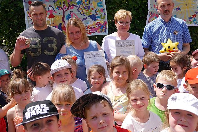 Przedszkole nr 6 odznaczyło „Szeryfów Praw Dziecka”