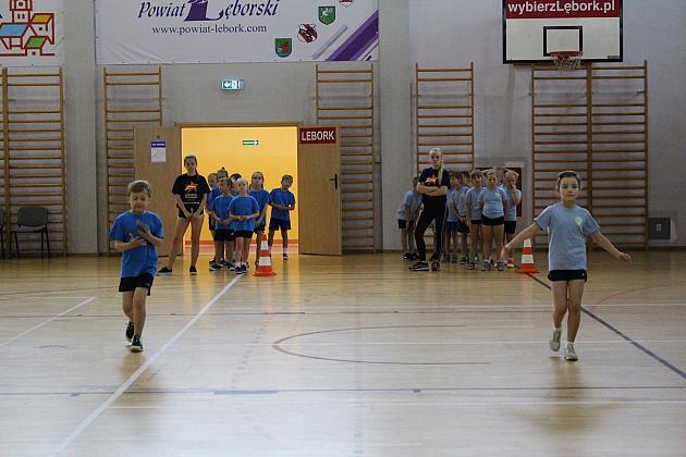 „Kto z nas lepiej i prędzej” – Konkurs Sportowy dla Szkół Podstawowych
