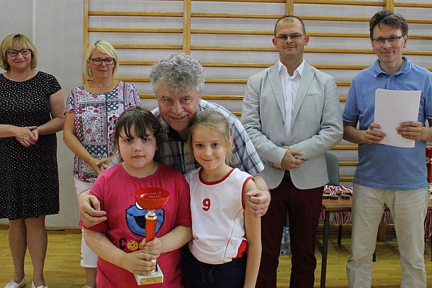 „Kto z nas lepiej i prędzej” – Konkurs Sportowy dla Szkół Podstawowych