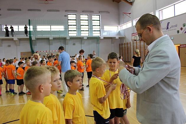 „Kto z nas lepiej i prędzej” – Konkurs Sportowy dla Szkół Podstawowych