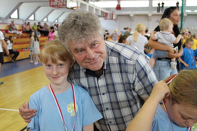 „Kto z nas lepiej i prędzej” – Konkurs Sportowy dla Szkół Podstawowych