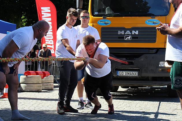 Tytani pokazali siłę na Placu Pokoju