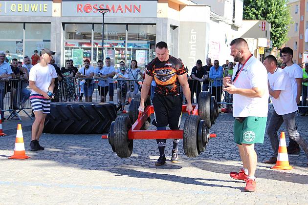 Tytani pokazali siłę na Placu Pokoju