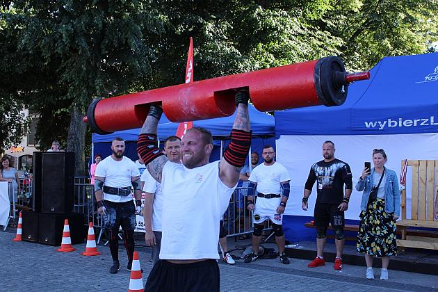 Tytani pokazali siłę na Placu Pokoju