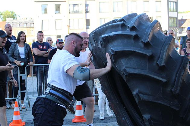 Tytani pokazali siłę na Placu Pokoju