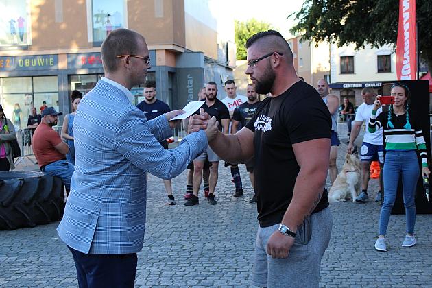 Tytani pokazali siłę na Placu Pokoju