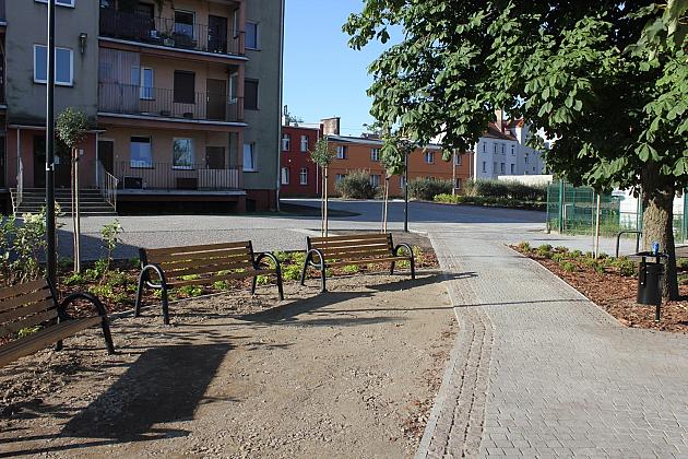 Rewitalizacyjna zmiana na podwórku przy Malczewskiego