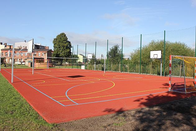 Rewitalizacyjna zmiana na podwórku przy Malczewskiego