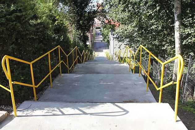 Remont schodów przy Wita Stwosza