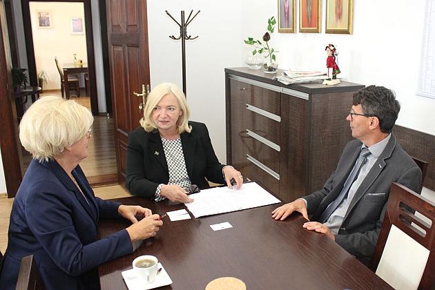 15.000 euro na bezpłatny dostęp do internetu