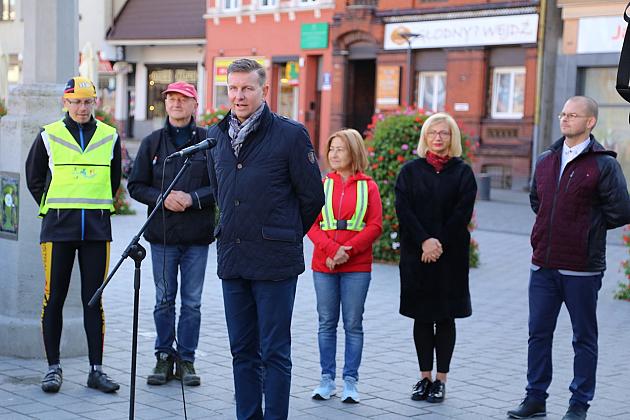 Zamiast samochodem pieszo lub rowerem