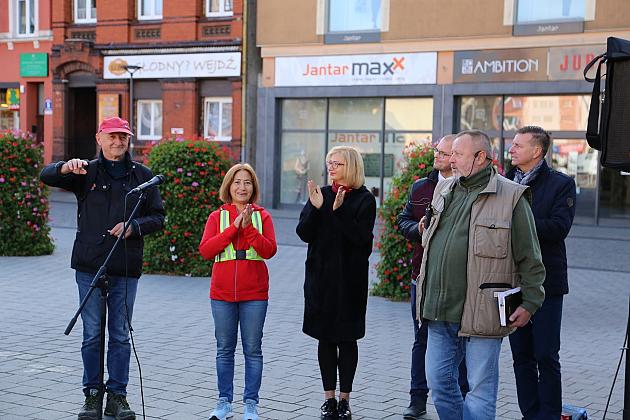 Zamiast samochodem pieszo lub rowerem