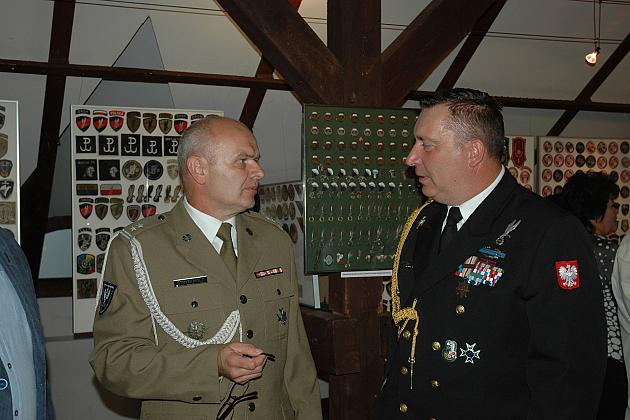 9 tysięcy wojskowych odznak, proporczyków, emblematów w lęborskim Muzeum