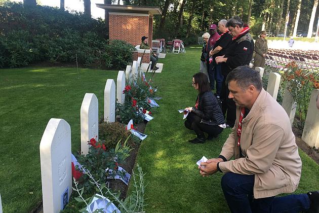 Harcerze z Lęborka na 75. rocznicy Operacji Market Garden