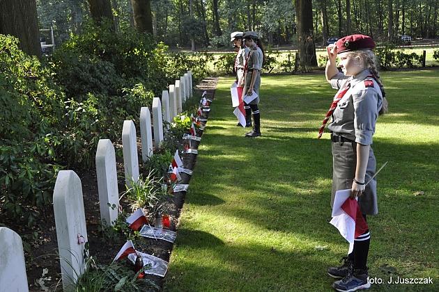 Harcerze z Lęborka na 75. rocznicy Operacji Market Garden