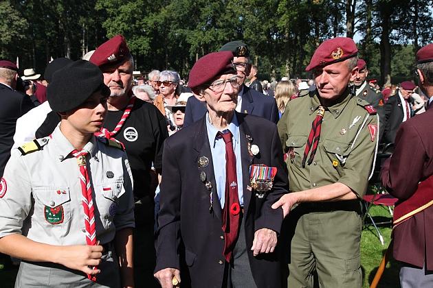 Harcerze z Lęborka na 75. rocznicy Operacji Market Garden