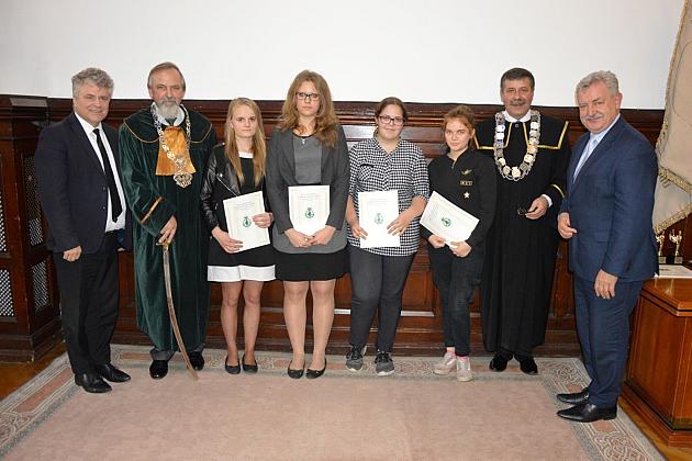 Pasowanie czeladników w ratuszu