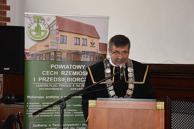 Pasowanie czeladników w ratuszu