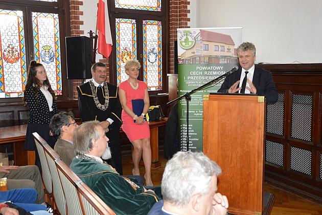 Pasowanie czeladników w ratuszu