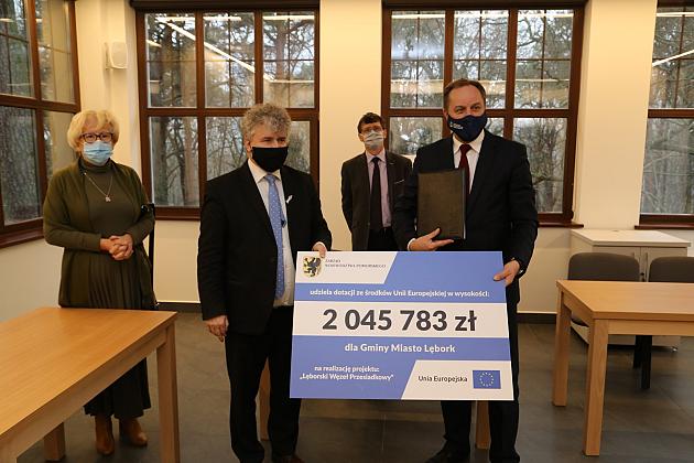 Marszałek przekazał dodatkowe środki unijne na Lęborski Węzeł Przesiadkowy