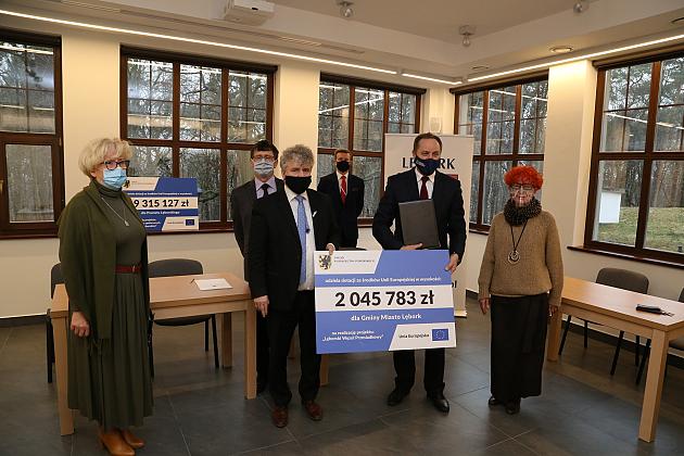 Marszałek przekazał dodatkowe środki unijne na Lęborski Węzeł Przesiadkowy