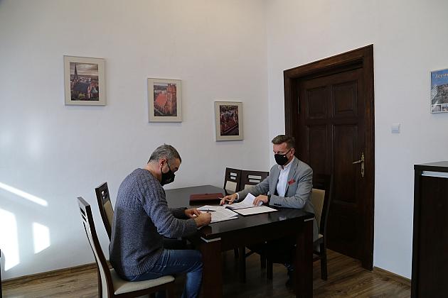 Podpisano pierwsze umowy na wsparcie realizacji zadań publicznych z zakresu sportu na 2021 r.