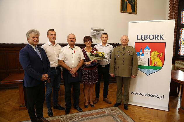 Lęborska rodzina otrzymała medal za zasługi dla obronności kraju